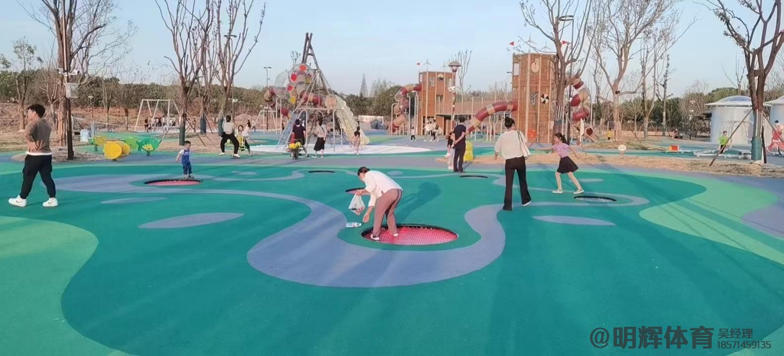 黄石公园跑道是用什么材料做成的